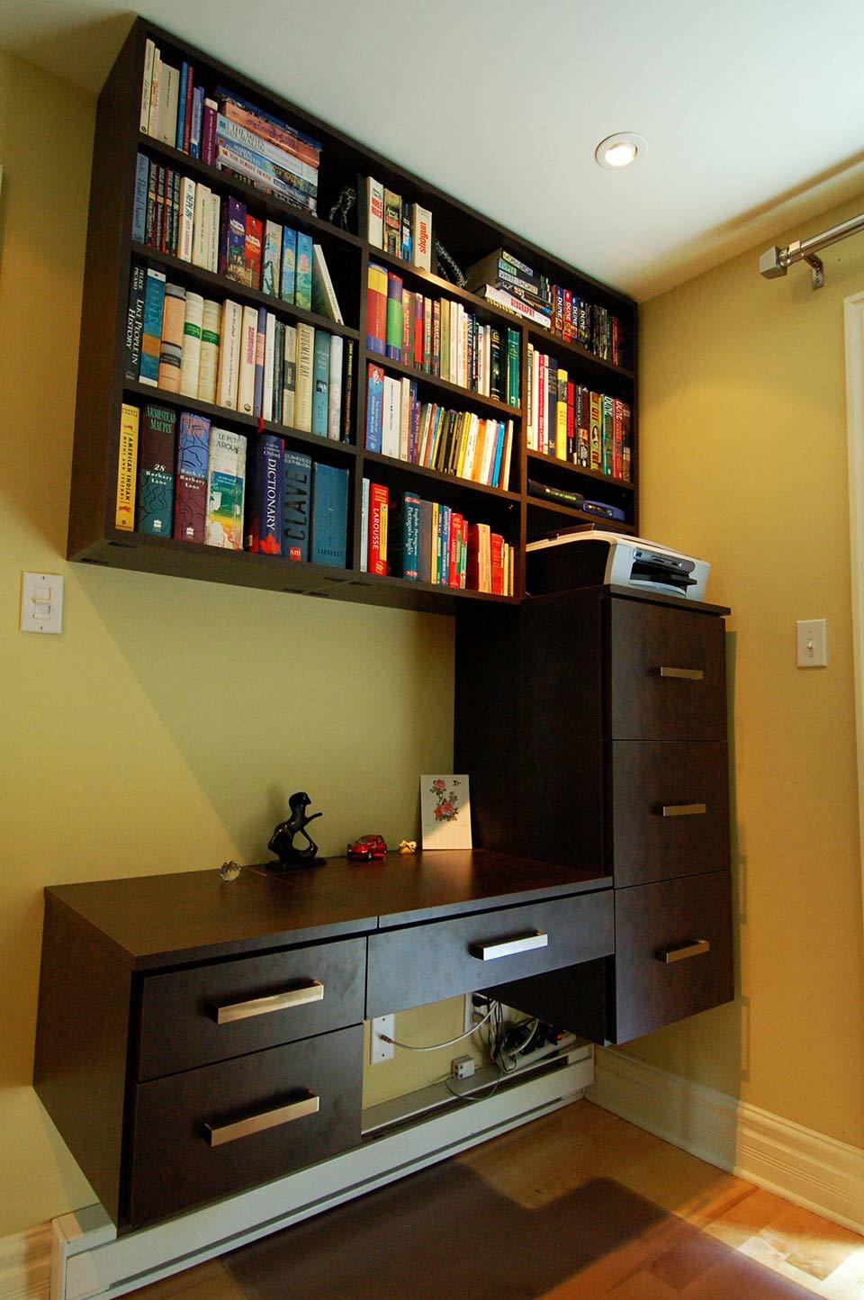 home office, desk, upper cabinets, bookshelves